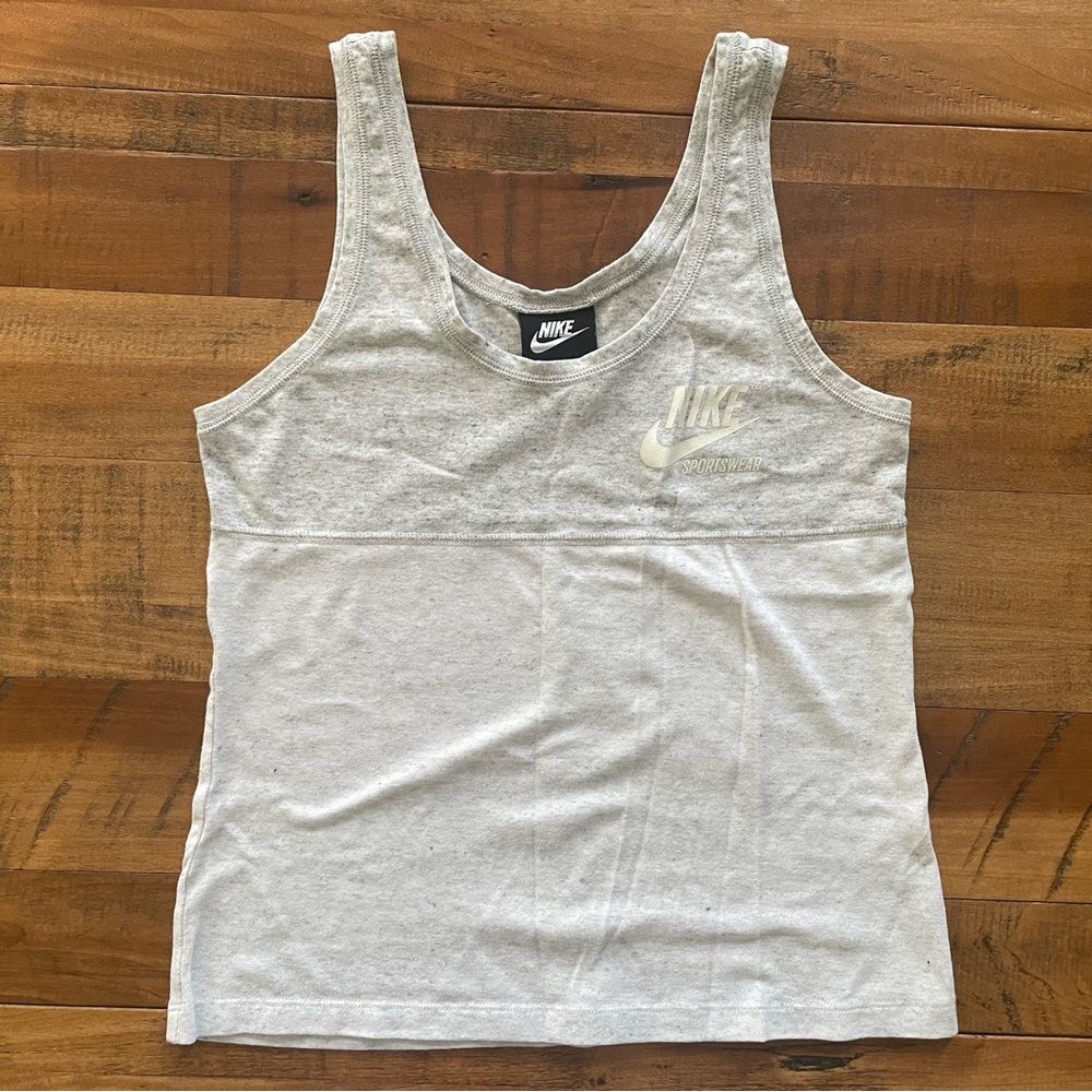 Free with purchase - Nike Tank
